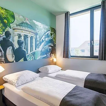 Hotel Muenchen-trudering 3*